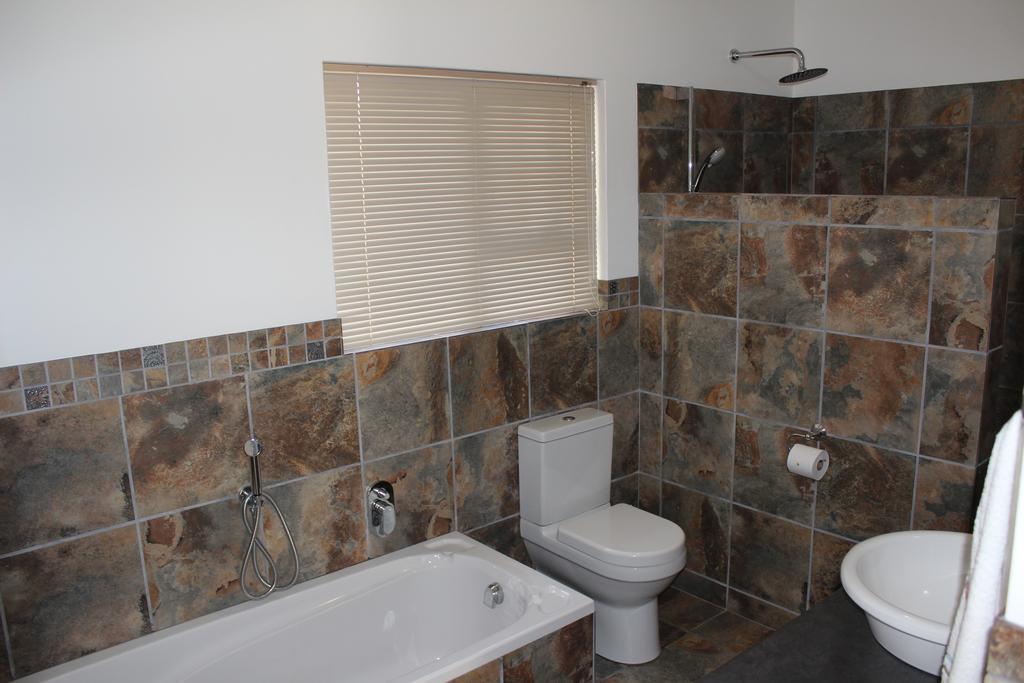 Van Biljon Cottage No Loadshedding Oudtshoorn Ngoại thất bức ảnh
