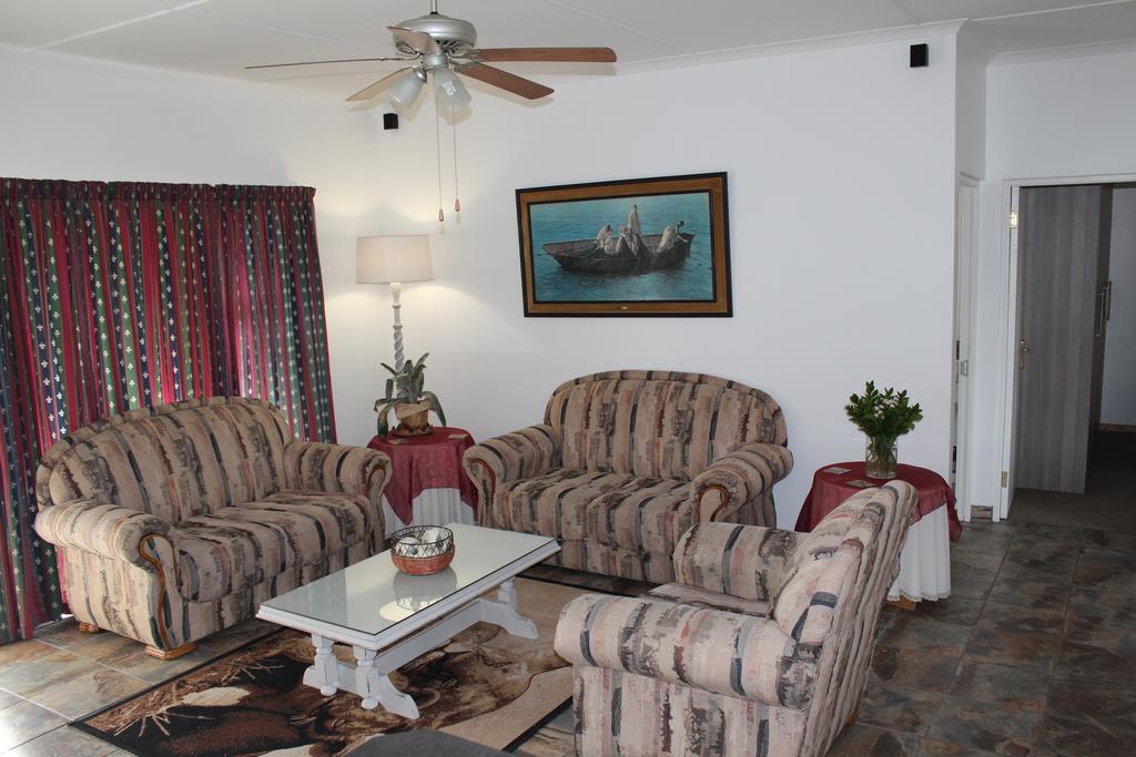 Van Biljon Cottage No Loadshedding Oudtshoorn Ngoại thất bức ảnh