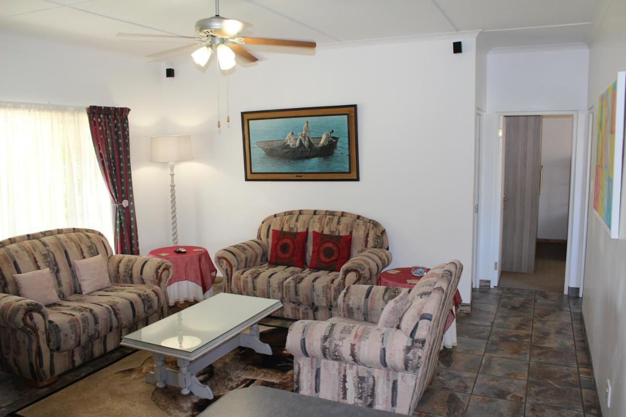 Van Biljon Cottage No Loadshedding Oudtshoorn Ngoại thất bức ảnh